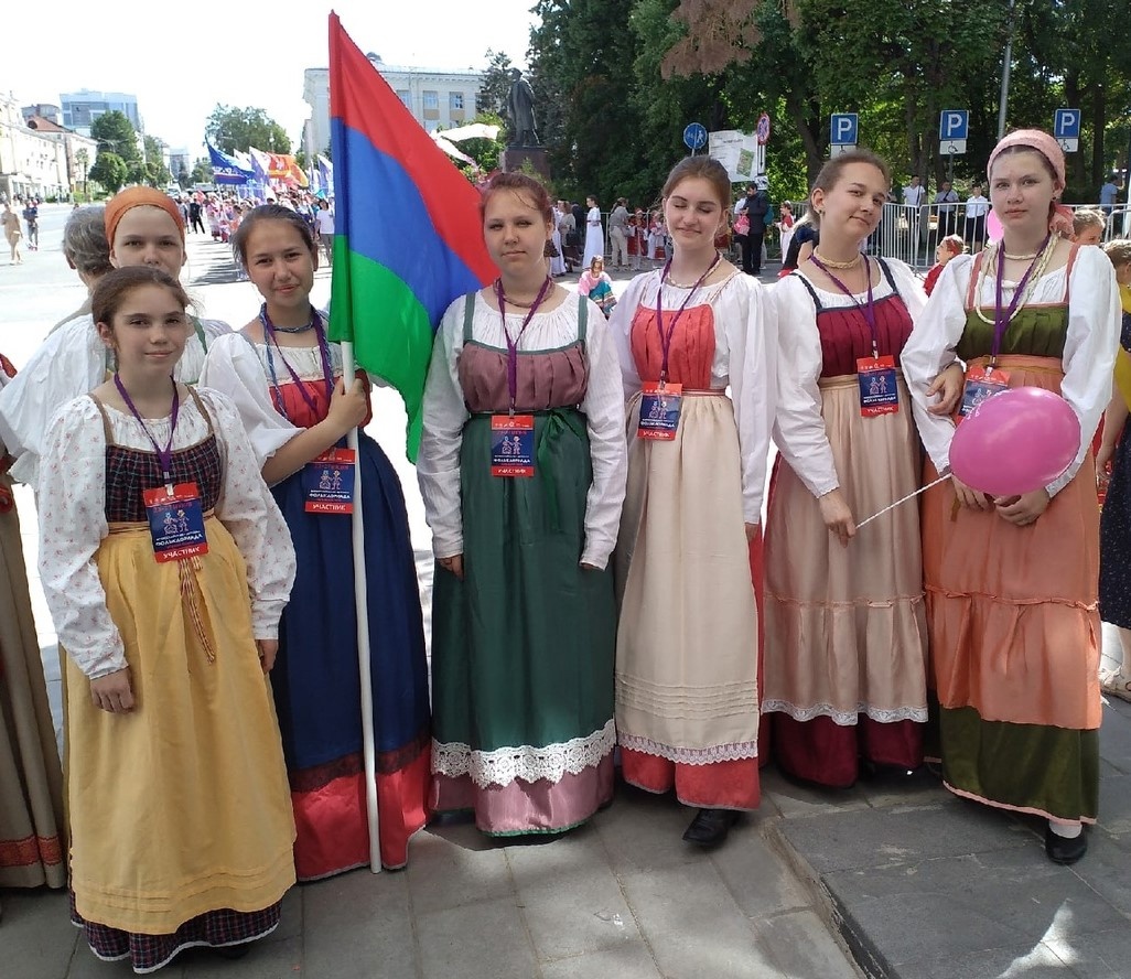 ДК ТРАКТОРОСТРОИТЕЛЕЙ I В Чебоксарах состоялось торжественное открытие Первой Всероссийской детской фольклориады