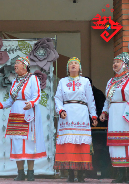 ЦЕНТР НАРОДНОГО ТВОРЧЕСТВА │Перед Дворцом культуры «Акация» состоялся концерт под названием «В мире творчества»
