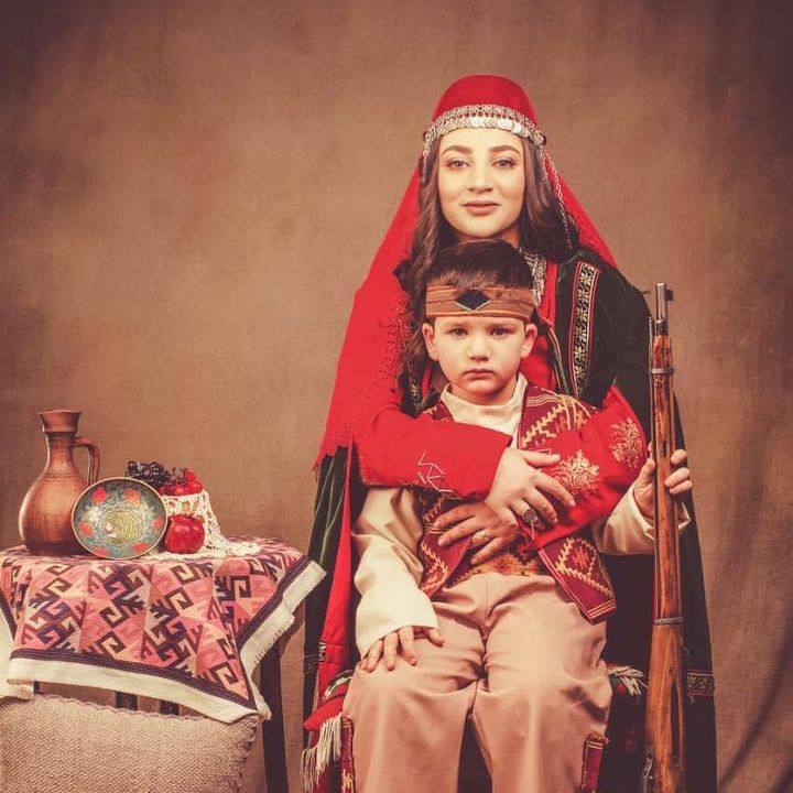 Международный фотоконкурс мама и дети в национальных костюмах. Народные костюмы Армении Шапик ,шалвар и халав, Похан. Мама и дети в национальных костюмах фотоконкурс