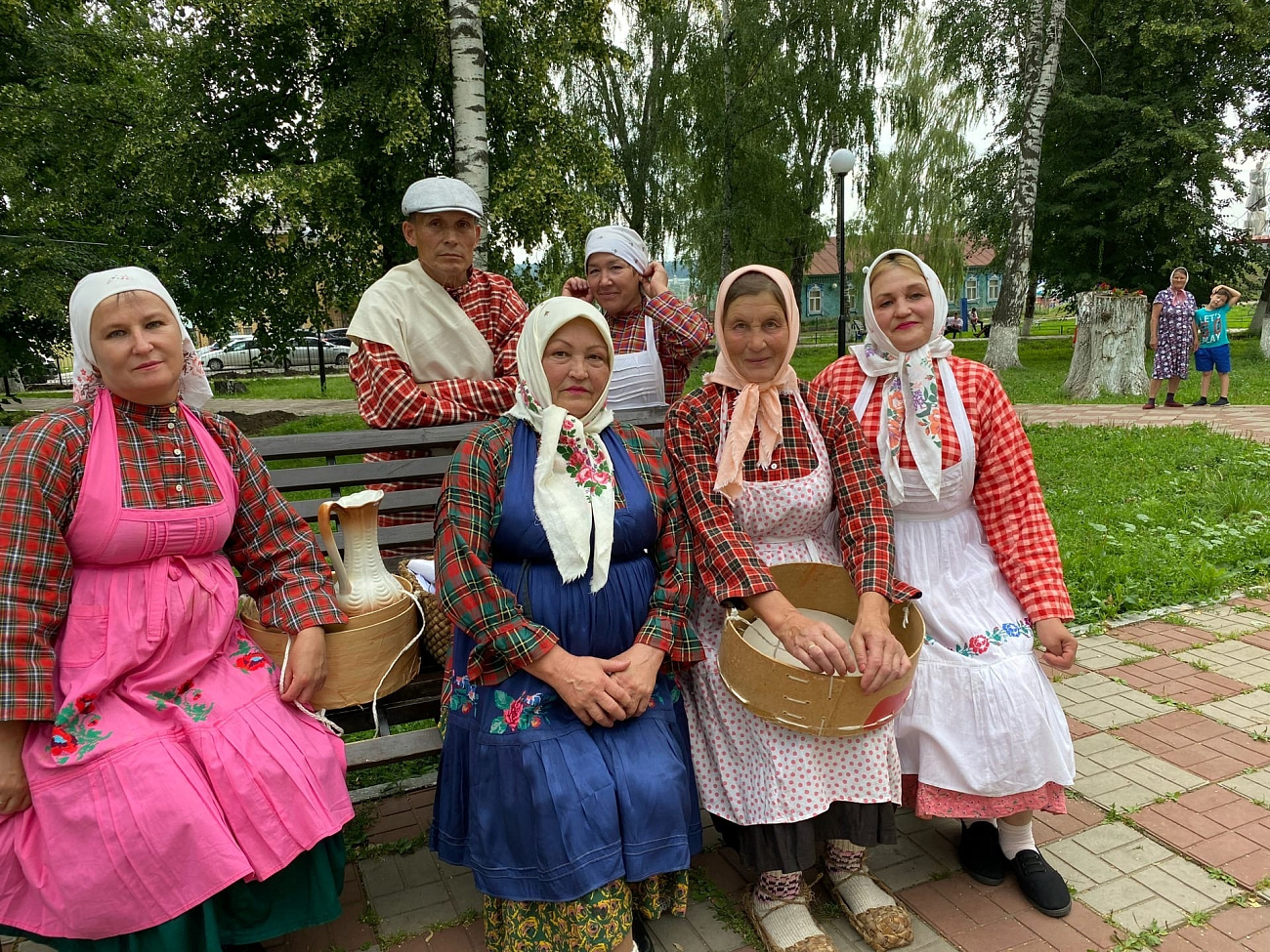 ЦЕНТР НАРОДНОГО ТВОРЧЕСТВА | В Комсомольском районе состоялся фестиваль обрядов и традиций «Несĕлсен сăвапĕ» (Связь поколений)