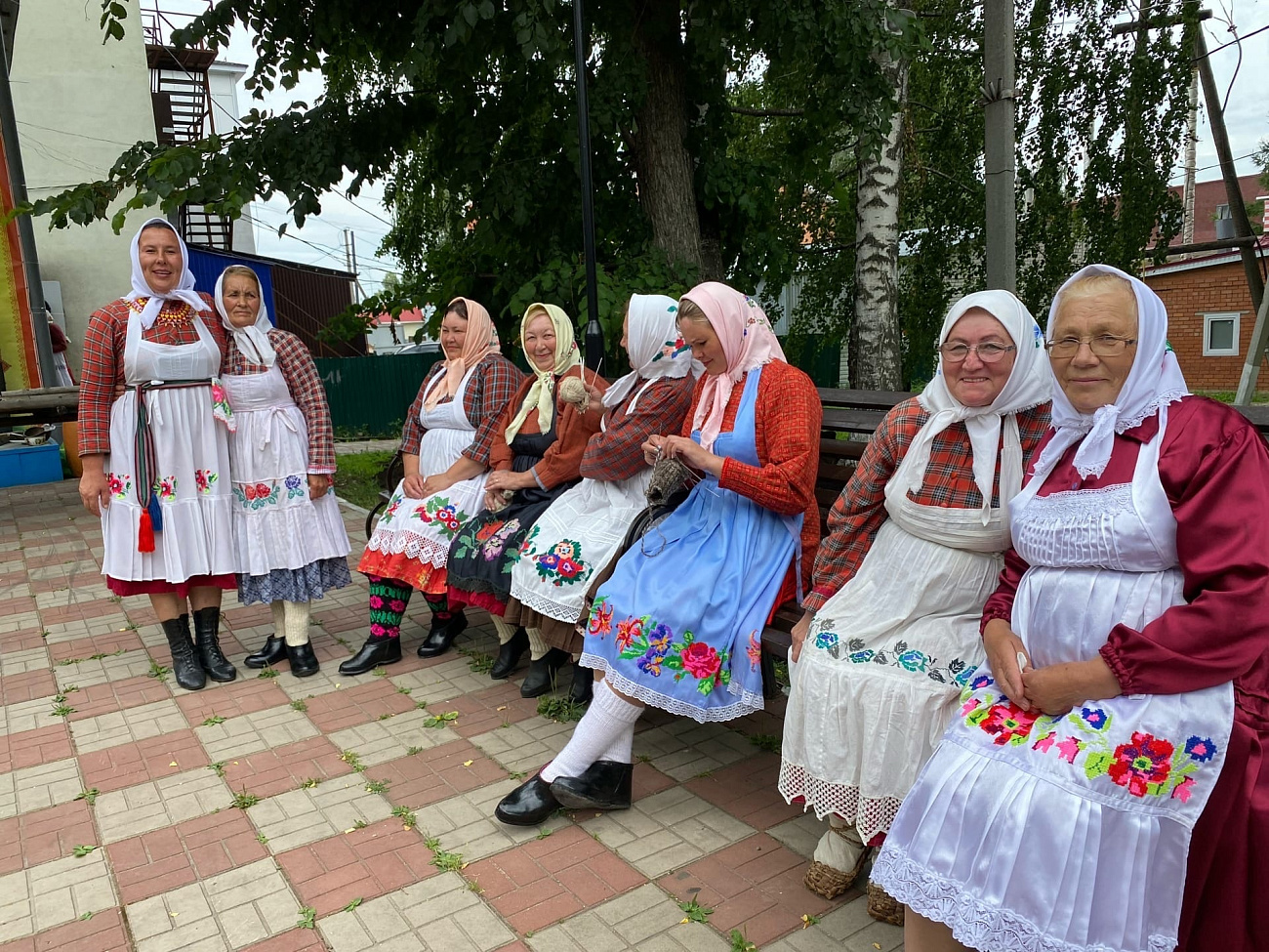 ЦЕНТР НАРОДНОГО ТВОРЧЕСТВА | В Комсомольском районе состоялся фестиваль обрядов и традиций «Несĕлсен сăвапĕ» (Связь поколений)