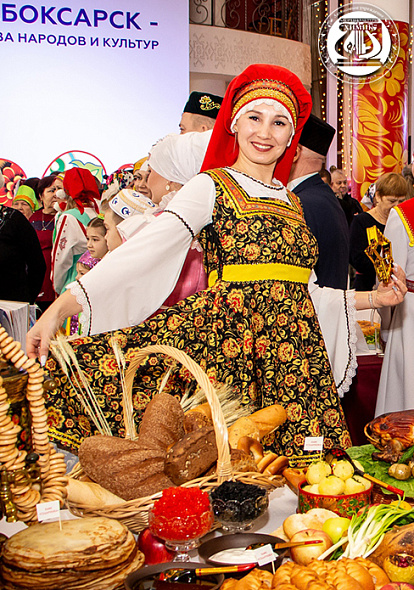 ДК ХИМИК | «СКАТЕРТЬ-САМОБРАНКА» выставка-дегустация традиционных блюд народностей, проживающих в Новочебоксарске