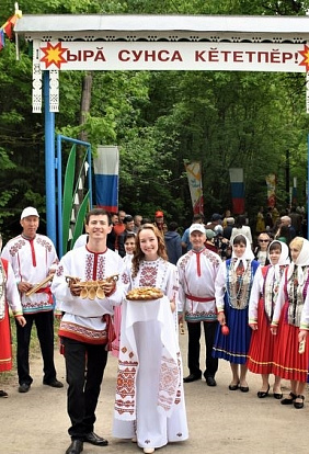 МБУК "ЦКС" Моргаушского района | Жители района отметили 67-ой праздник «Акатуй»: «славно потрудились вместе, и на празднике мы вместе»