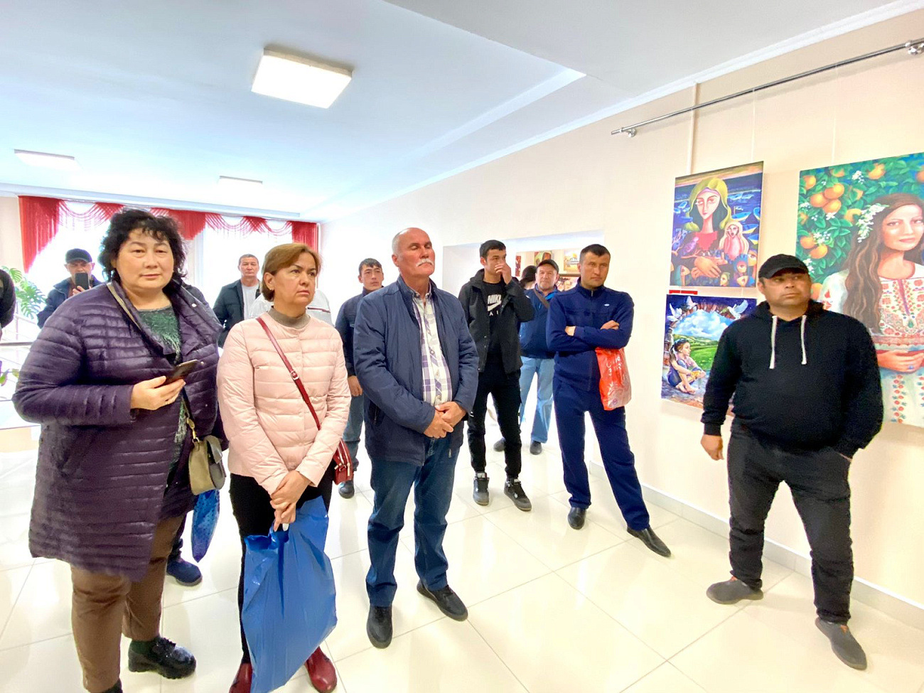 В рамках досрочного голосования на референдуме представители Узбекистана посетили Дом дружбы