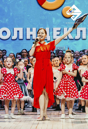 ДК ТРАКТОРОСТРОИТЕЛЕЙ | Отчётный концерт народной школы танца «Солнцеклёш»