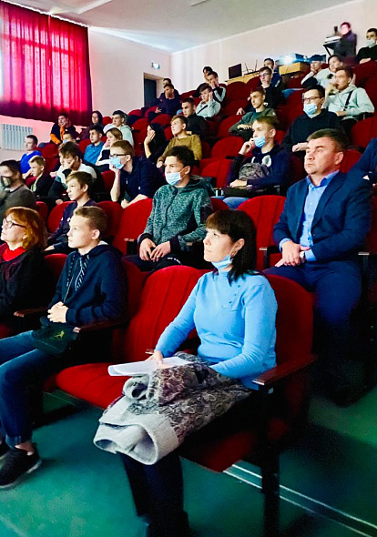 ДОМ ДРУЖБЫ НАРОДОВ Кинопоказы, посвященные участникам строительства Сурского и Казанского рубежей