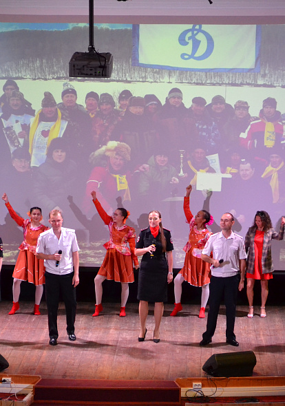 В Ядринском районном Доме Культуры 28 июня прошел праздничный концерт ко дню образования органов внутренних дел Чувашской Республики.