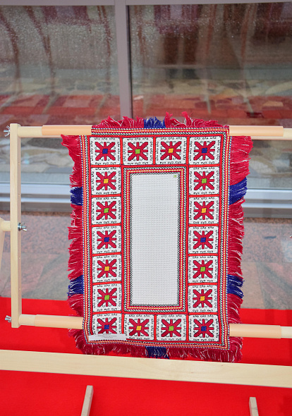 ЦЕНТР НАРОДНОГО ТВОРЧЕСТВА │Мастер-класс по традиционным приемам вышивки (Мастера-Надежды Кузнецовой, часть 3)